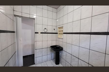 Banheiro de casa para alugar com 2 quartos, 100m² em Jardim Luciana, Itaquaquecetuba