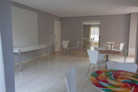 Apartamento para alugar com 52m², 2 quartos e 1 vaga Apartamento para alugar com 52m², 2 quartos e 1 vagaÁREA COMUM - SALÃO DE FESTAS