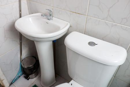 Banheiro de apartamento para alugar com 2 quartos, 52m² em Cidade das Flores, Osasco