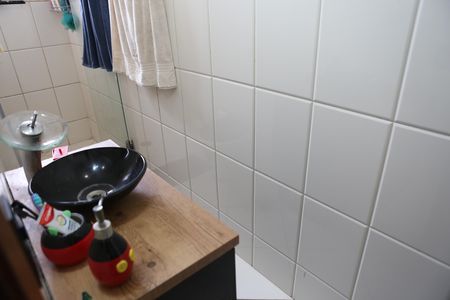 Casa de condomínio à venda com 100m², 2 quartos e 1 vagaBanheiro 2