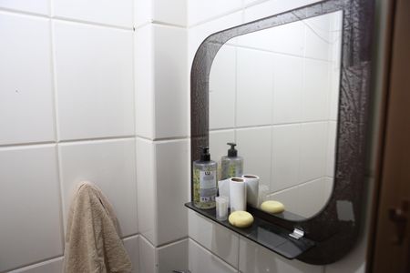 Banheiro de apartamento à venda com 2 quartos, 62m² em Camargos, Belo Horizonte