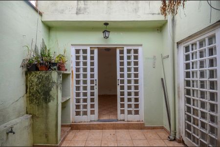 Varanda do quarto 2 de casa para alugar com 3 quartos, 282m² em Chácara Inglesa, São Paulo