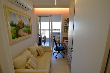 Apartamento à venda com 80m², 2 quartos e 2 vagasEscritório