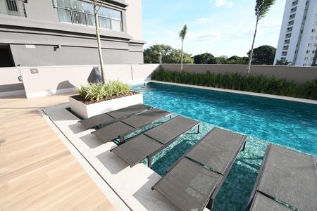 Apartamento à venda com 80m², 2 quartos e 2 vagasÁrea comum - Piscina