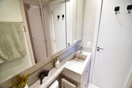 Apartamento à venda com 80m², 2 quartos e 2 vagasBanheiro Suíte