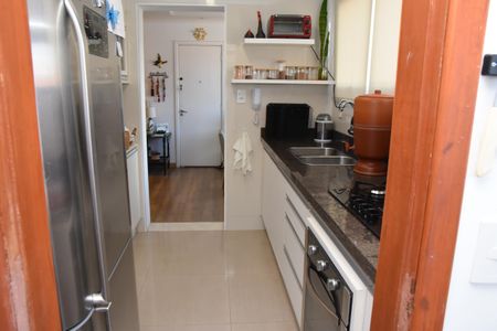 Apartamento à venda com 85m², 2 quartos e 1 vaga Apartamento à venda com 85m², 2 quartos e 1 vagaCozinha