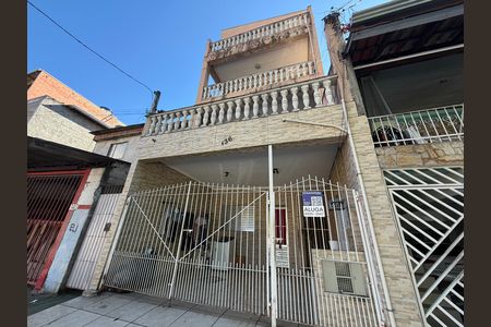 Casa para alugar com 102m², 2 quartos e sem vagaFachada