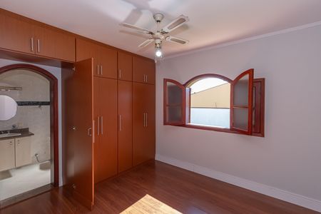 Casa para alugar com 400m², 3 quartos e 2 vagas Casa para alugar com 400m², 3 quartos e 2 vagasSuite 2