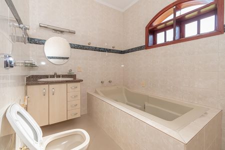 Casa para alugar com 400m², 3 quartos e 2 vagas Casa para alugar com 400m², 3 quartos e 2 vagasBanheiro da Suíte 3