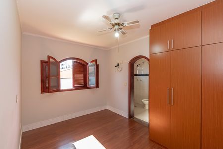 Casa para alugar com 400m², 3 quartos e 2 vagas Casa para alugar com 400m², 3 quartos e 2 vagasSuite 1