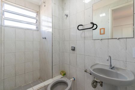 Banheiro da Suíte de apartamento para alugar com 1 quarto, 50m² em Vila Mira, São Paulo