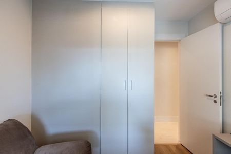 Apartamento à venda com 157m², 4 quartos e 2 vagas Apartamento à venda com 157m², 4 quartos e 2 vagasQuarto