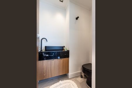 Apartamento à venda com 157m², 4 quartos e 2 vagas Apartamento à venda com 157m², 4 quartos e 2 vagasBanheiro