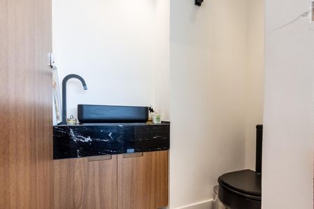Apartamento à venda com 157m², 4 quartos e 2 vagas Apartamento à venda com 157m², 4 quartos e 2 vagasBanheiro