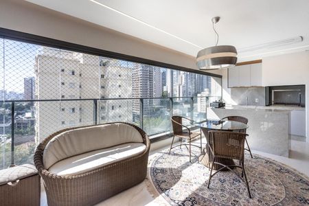 Apartamento à venda com 157m², 4 quartos e 2 vagas Apartamento à venda com 157m², 4 quartos e 2 vagasSala de Jantar