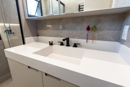 Apartamento à venda com 157m², 4 quartos e 2 vagas Apartamento à venda com 157m², 4 quartos e 2 vagasBanheiro