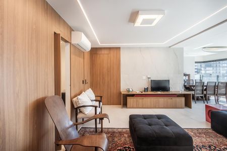 Apartamento à venda com 157m², 4 quartos e 2 vagas Apartamento à venda com 157m², 4 quartos e 2 vagasSala