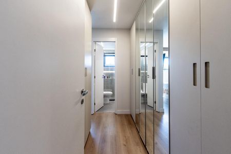 Apartamento à venda com 157m², 4 quartos e 2 vagas Apartamento à venda com 157m², 4 quartos e 2 vagasCorredor