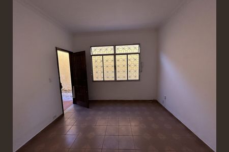 Casa para alugar com 55m², 2 quartos e 1 vagaSala