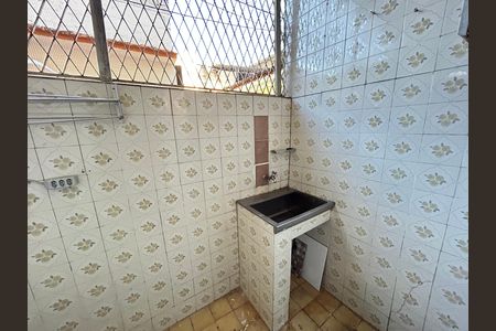 Casa para alugar com 55m², 2 quartos e 1 vagaÁrea de Serviço
