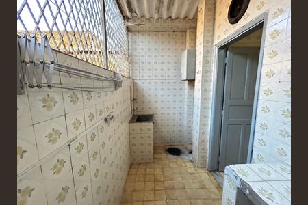 Casa para alugar com 55m², 2 quartos e 1 vagaÁrea de Serviço