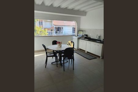 Casa à venda com 192m², 4 quartos e 2 vagas