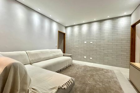 Casa à venda com 2 quartos, 250m² em Vila Fachini, São Paulo