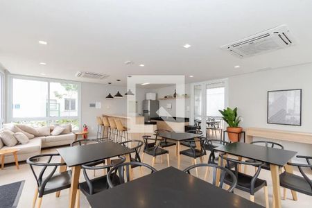 Apartamento à venda com 44m², 2 quartos e sem vaga Apartamento à venda com 44m², 2 quartos e sem vagaÁrea Comum - Salão de Festas