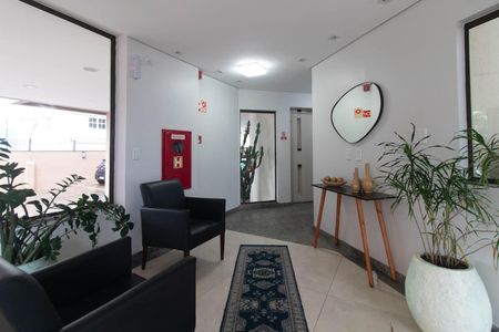 Apartamento à venda com 89m², 2 quartos e 1 vaga Apartamento à venda com 89m², 2 quartos e 1 vagaHall social