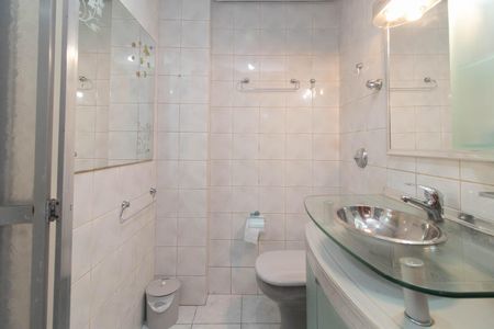 Apartamento à venda com 89m², 2 quartos e 1 vaga Apartamento à venda com 89m², 2 quartos e 1 vagaBanheiro