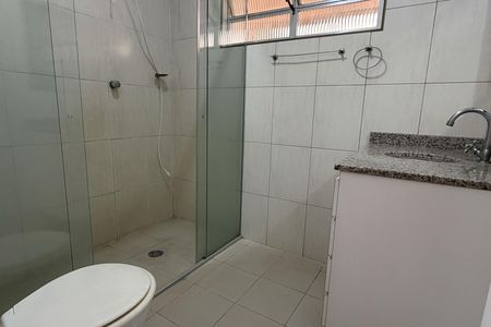 Casa para alugar com 130m², 3 quartos e 2 vagas Casa para alugar com 130m², 3 quartos e 2 vagasBanheiro