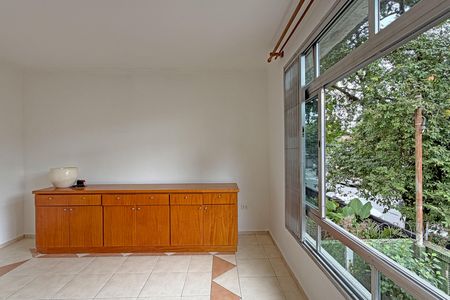 Casa para alugar com 130m², 3 quartos e 2 vagas Casa para alugar com 130m², 3 quartos e 2 vagasSala