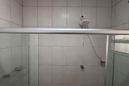 Banheiro de casa para alugar com 3 quartos, 130m² em Embaré, Santos