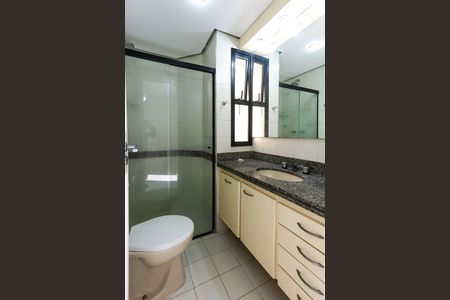Apartamento à venda com 85m², 2 quartos e 2 vagasBanheiro da Suíte