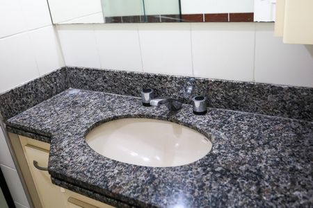 Apartamento à venda com 85m², 2 quartos e 2 vagasBanheiro