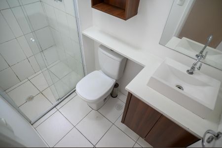 Banheiro de apartamento para alugar com 2 quartos, 52m² em Vila Nair, São Paulo