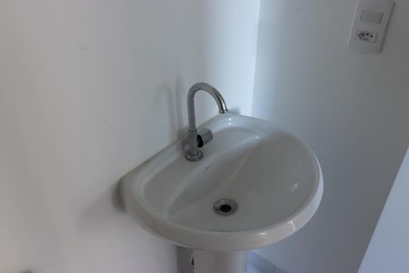 Banheiro de apartamento para alugar com 2 quartos, 35m² em Socorro, São Paulo