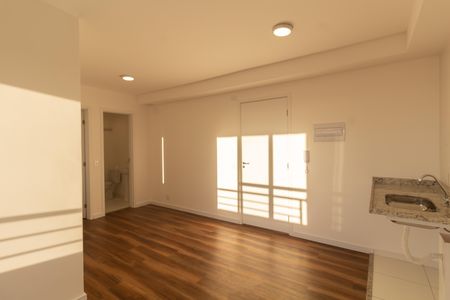 Apartamento para alugar com 42m², 2 quartos e 1 vaga Apartamento para alugar com 42m², 2 quartos e 1 vagaSala/Cozinha