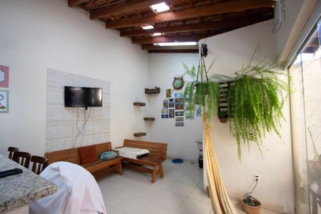 Casa de condomínio para alugar com 125m², 3 quartos e 2 vagas