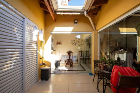 Casa de condomínio para alugar com 125m², 3 quartos e 2 vagas