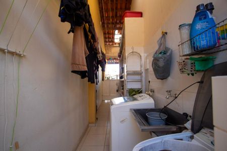 Casa de condomínio para alugar com 125m², 3 quartos e 2 vagas