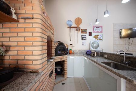 Casa de condomínio para alugar com 125m², 3 quartos e 2 vagas