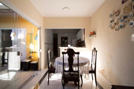 Casa de condomínio para alugar com 125m², 3 quartos e 2 vagas