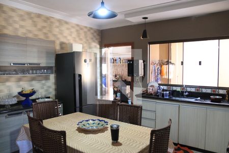Cozinha de casa à venda com 3 quartos, 600m² em Parque das Flores, Goiânia