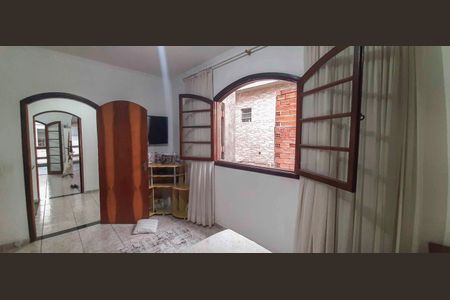 Casa à venda com 5 quartos, 246m² em Jardim Primeiro de Maio (chacara Fazendinha), Osasco