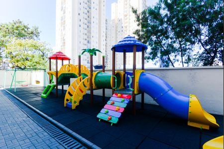 Apartamento para alugar com 55m², 2 quartos e 1 vagaÁrea comum - Playground