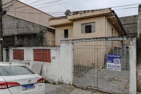 Casa para alugar com 70m², 2 quartos e 3 vagasFachada