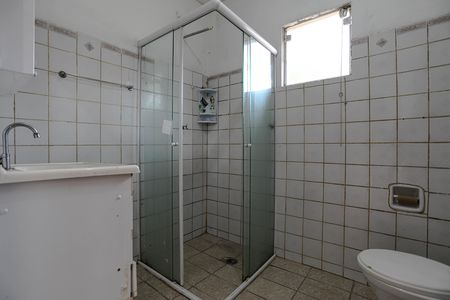 Casa para alugar com 70m², 2 quartos e 3 vagasBanheiro social