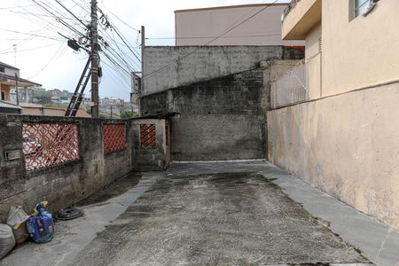 Garagem de casa para alugar com 2 quartos, 70m² em Jardim Esperanca, Mogi das Cruzes