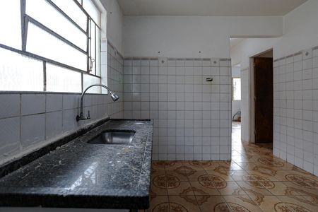 Casa para alugar com 70m², 2 quartos e 3 vagasCozinha